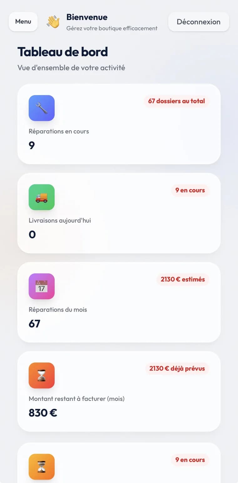 Tableau de bord PhoneCRM sur smartphone avec les compteurs de réparations